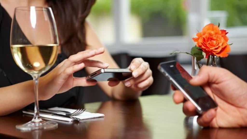 No se puede espiar las conversaciones de un móvil es ilegal